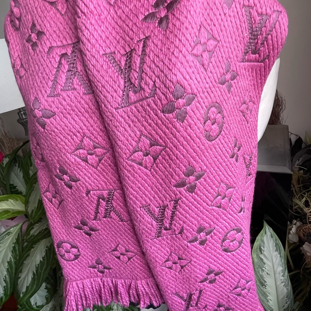 Louis Vuitton Echarpe Stole Scarf/Muffler. - Picture 2 of 11